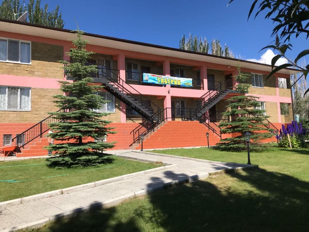 Hotel Taberik Chon-Sary-Oy Exterior foto